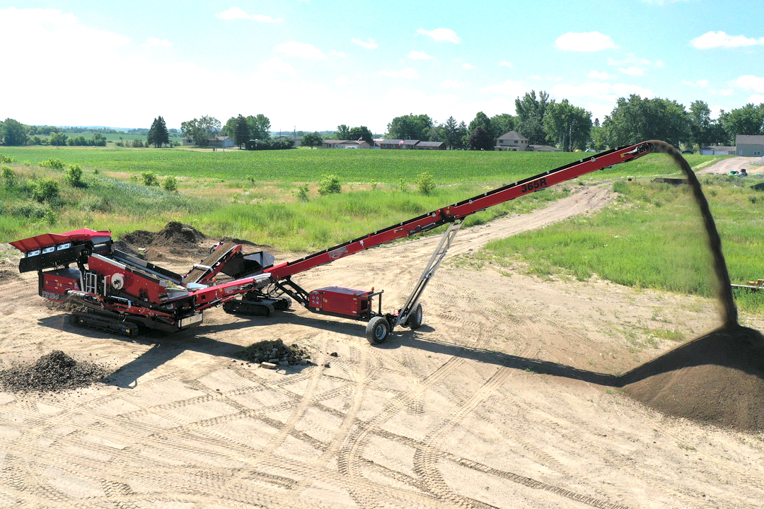 Aggregate Screeners Gravel Sand And Fill Solutions Rotochopper®